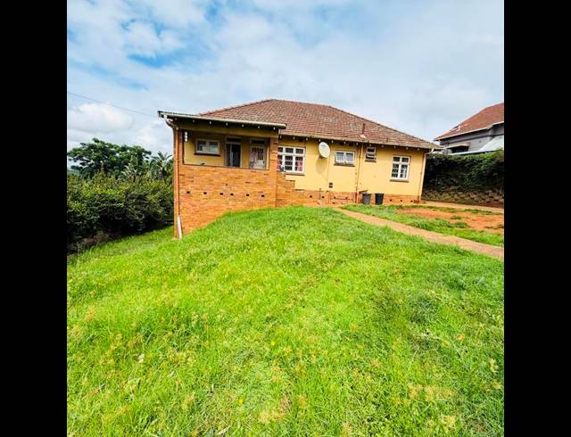 4 BEDROOM HOUSE FOR SALE IN SEA VIEW